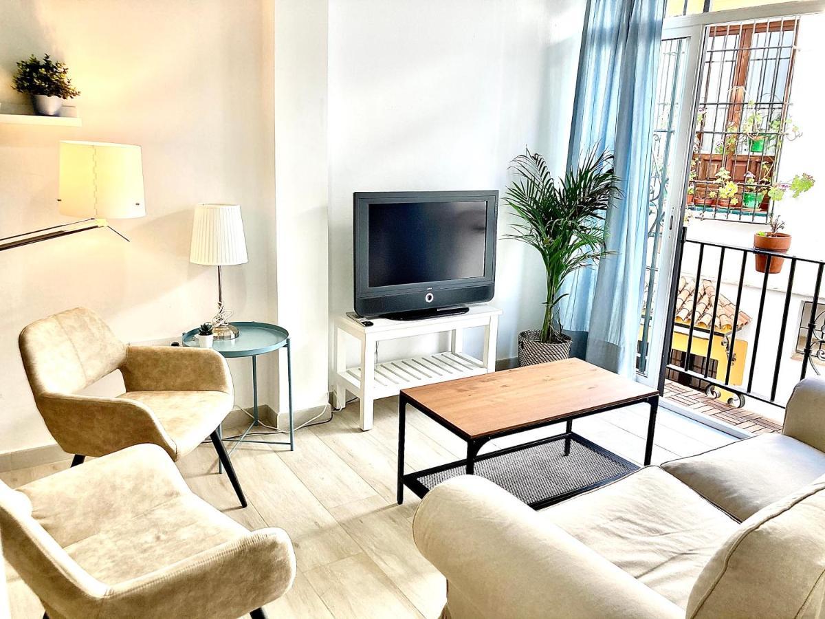 Acogedor Apt 8Pax 4Bdr 2Bth- Cozyhomesevilla2 المظهر الخارجي الصورة