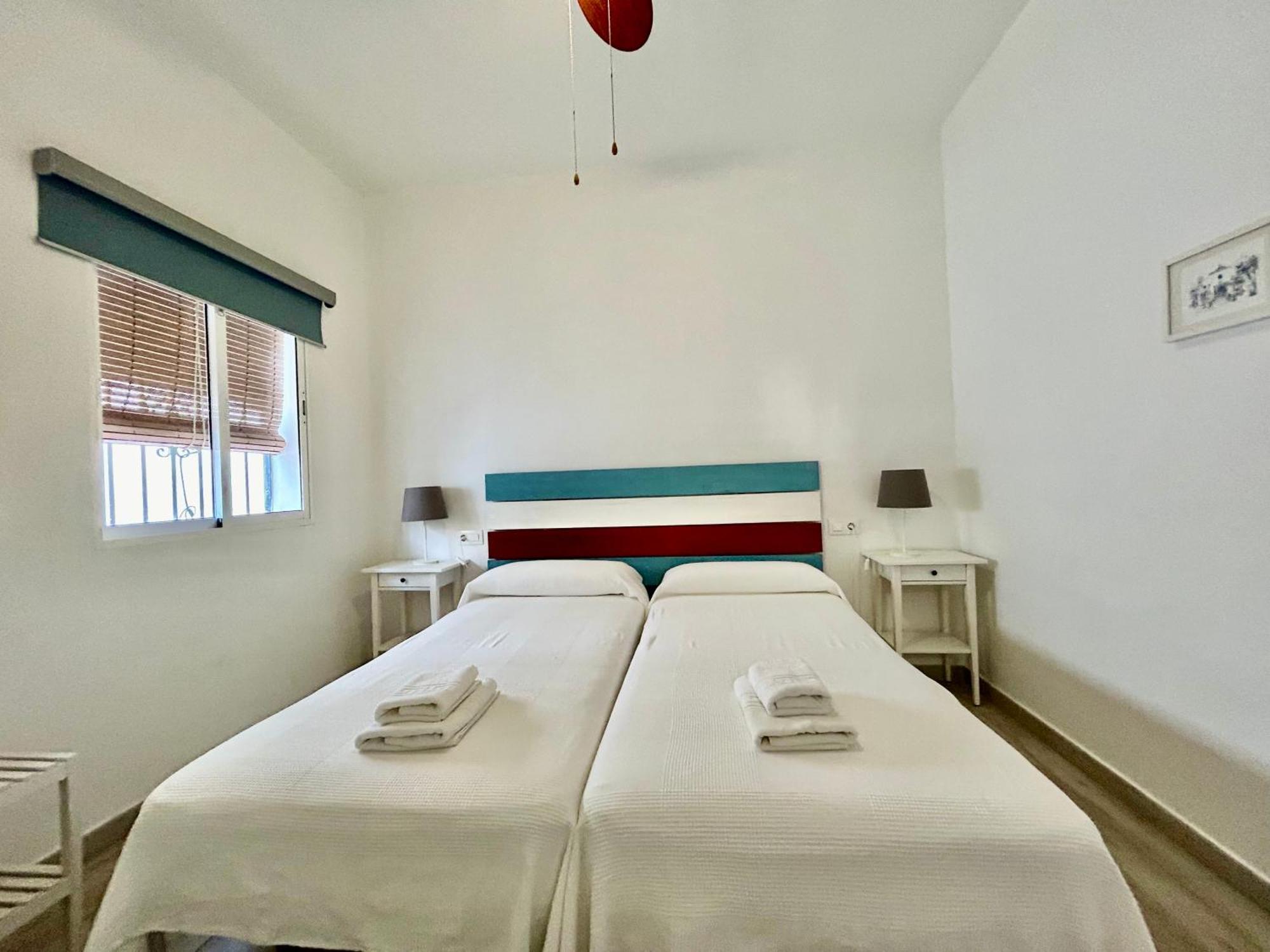 Acogedor Apt 8Pax 4Bdr 2Bth- Cozyhomesevilla2 المظهر الخارجي الصورة