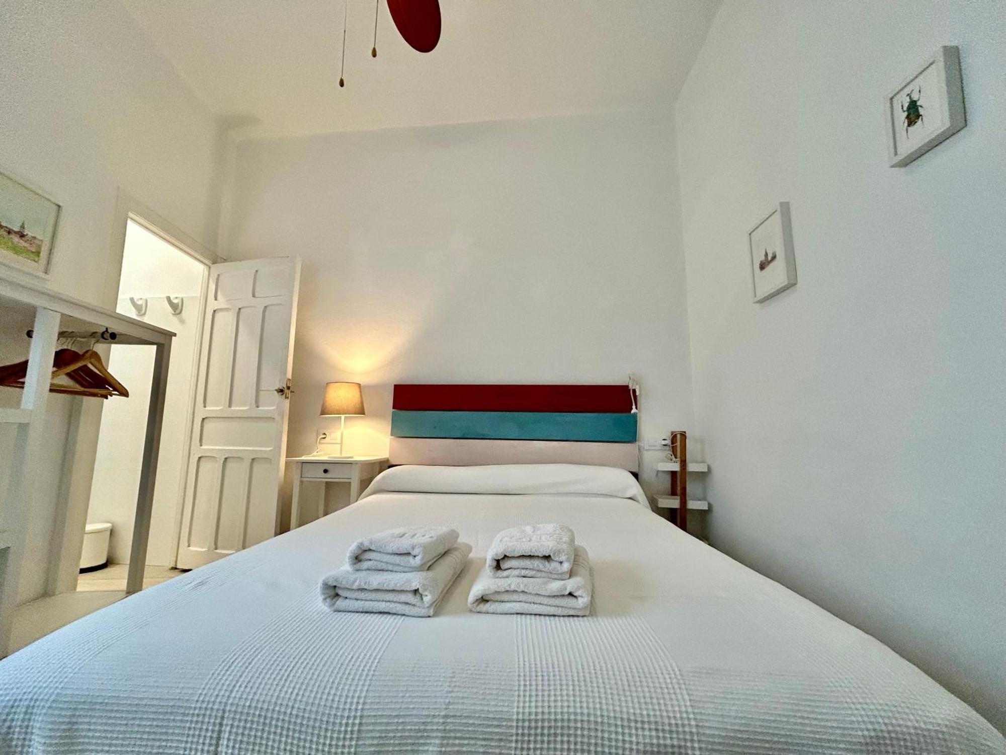 Acogedor Apt 8Pax 4Bdr 2Bth- Cozyhomesevilla2 المظهر الخارجي الصورة