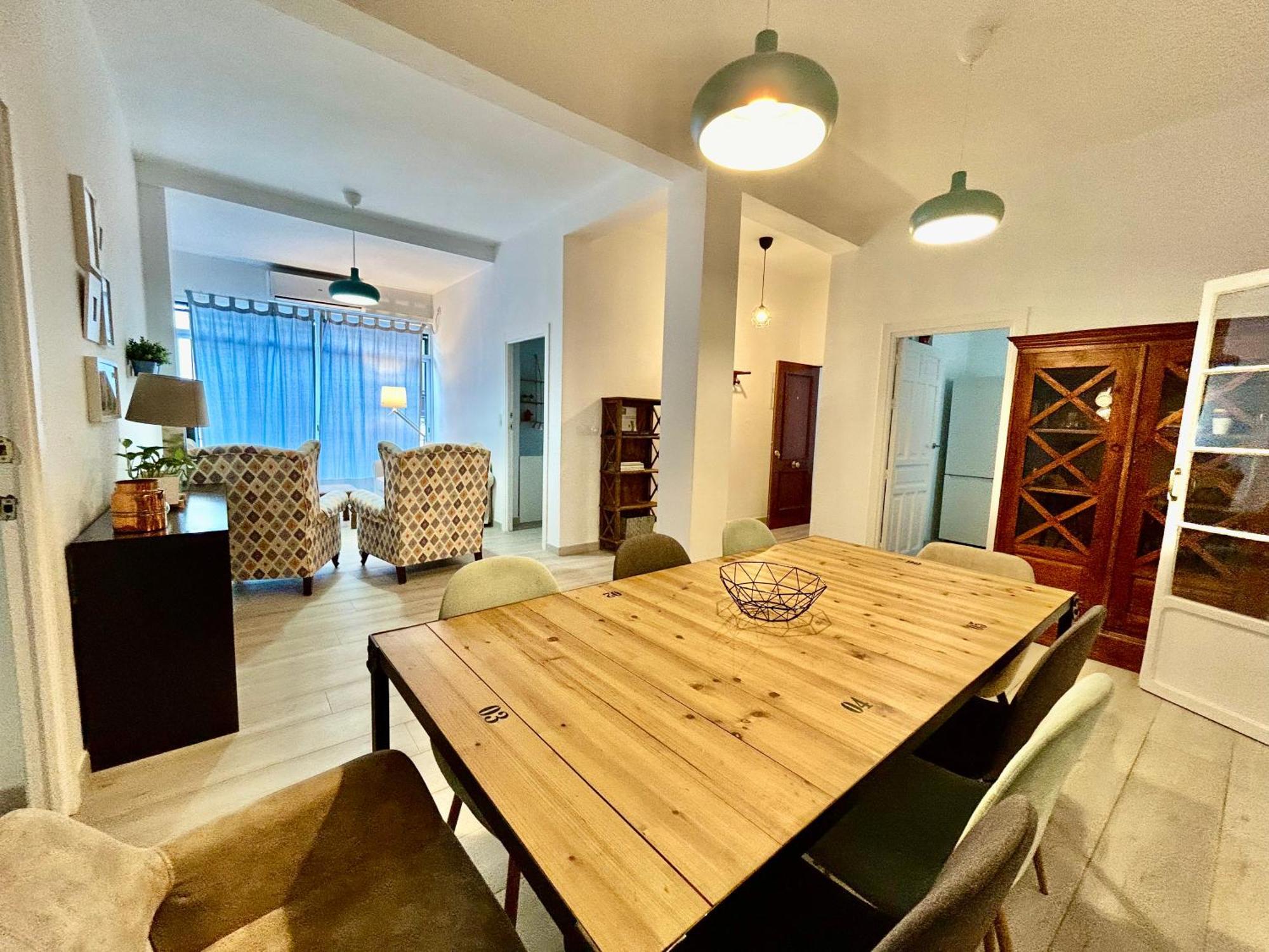 Acogedor Apt 8Pax 4Bdr 2Bth- Cozyhomesevilla2 المظهر الخارجي الصورة