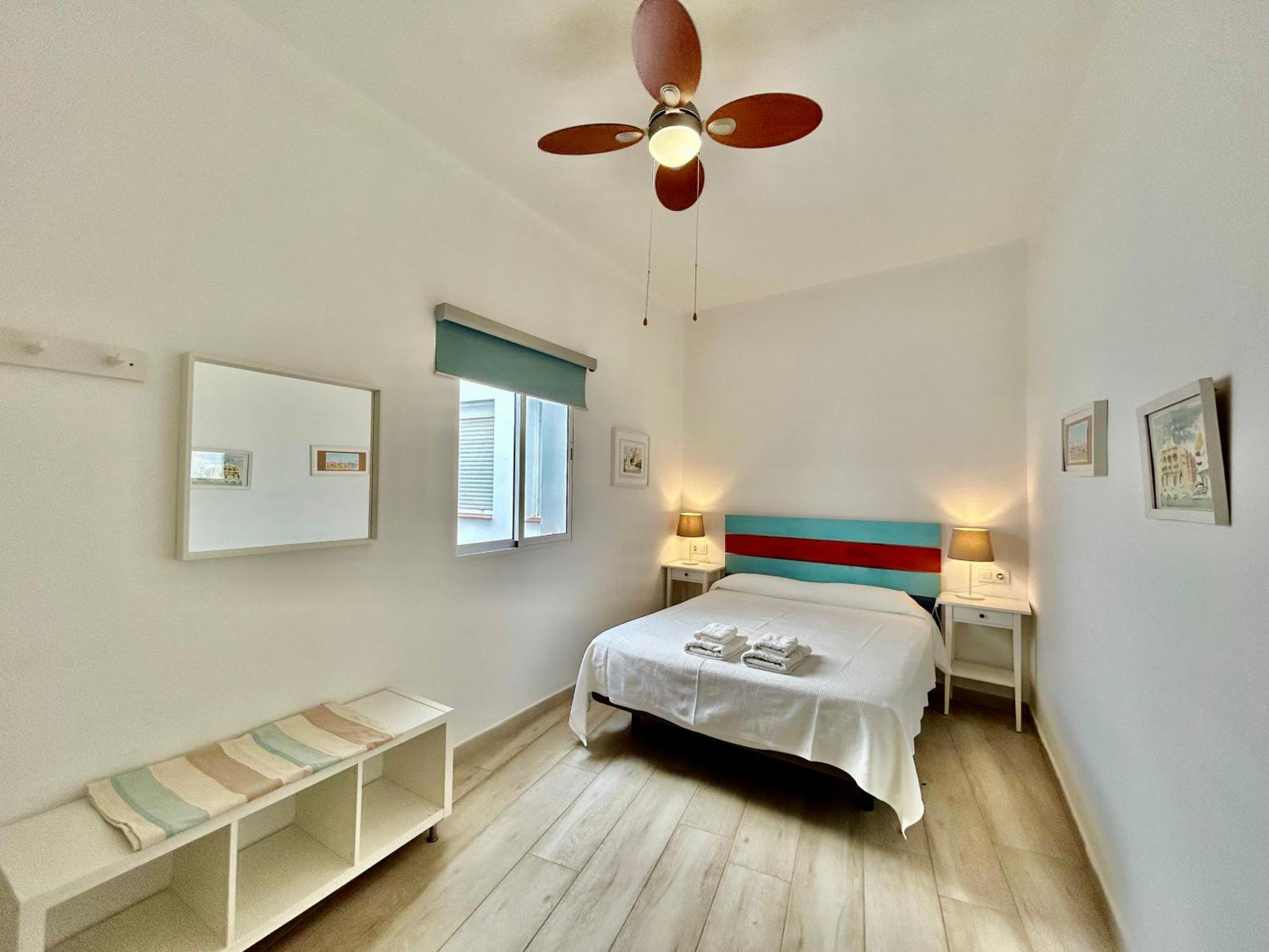 Acogedor Apt 8Pax 4Bdr 2Bth- Cozyhomesevilla2 المظهر الخارجي الصورة