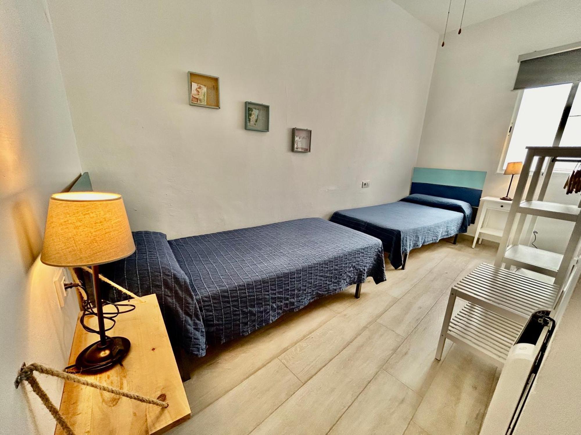 Acogedor Apt 8Pax 4Bdr 2Bth- Cozyhomesevilla2 المظهر الخارجي الصورة